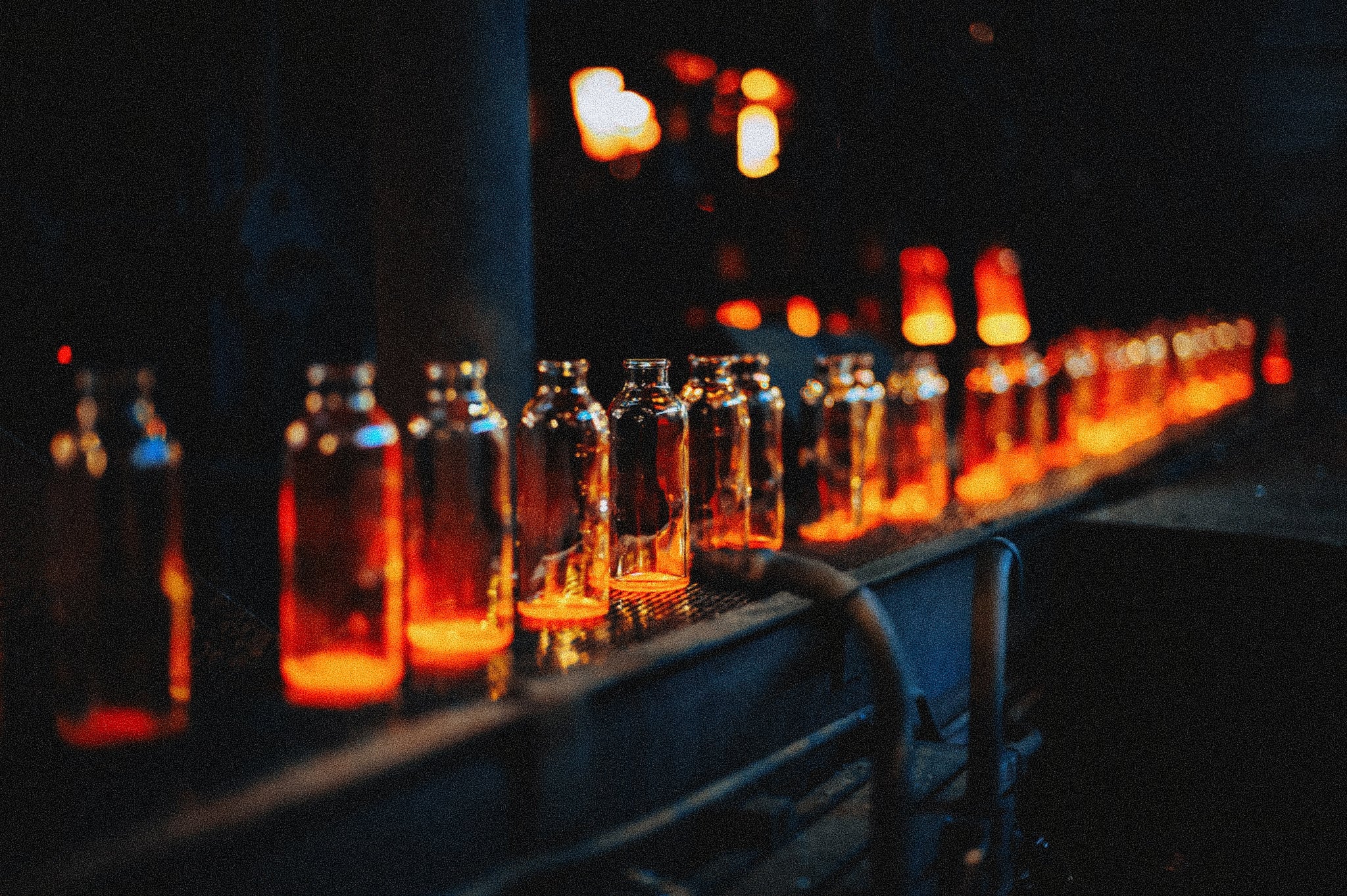 Quanto costa davvero produrre un profumo da 300€? Meno di quanto pensi