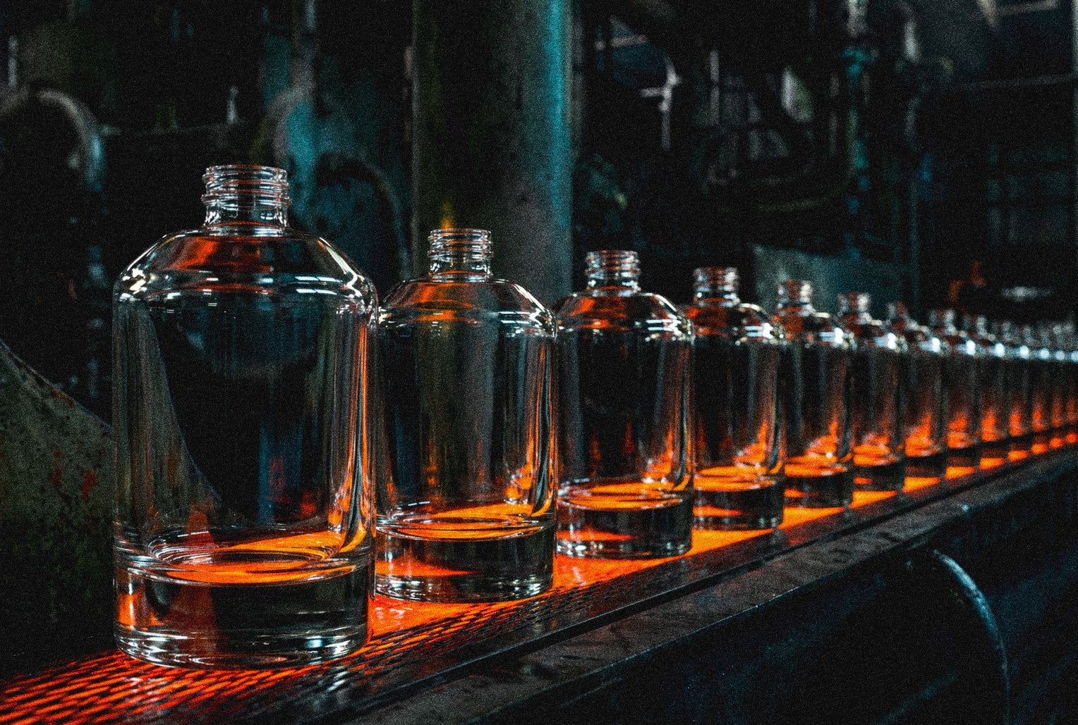Produzione manuale — imbottigliamento
